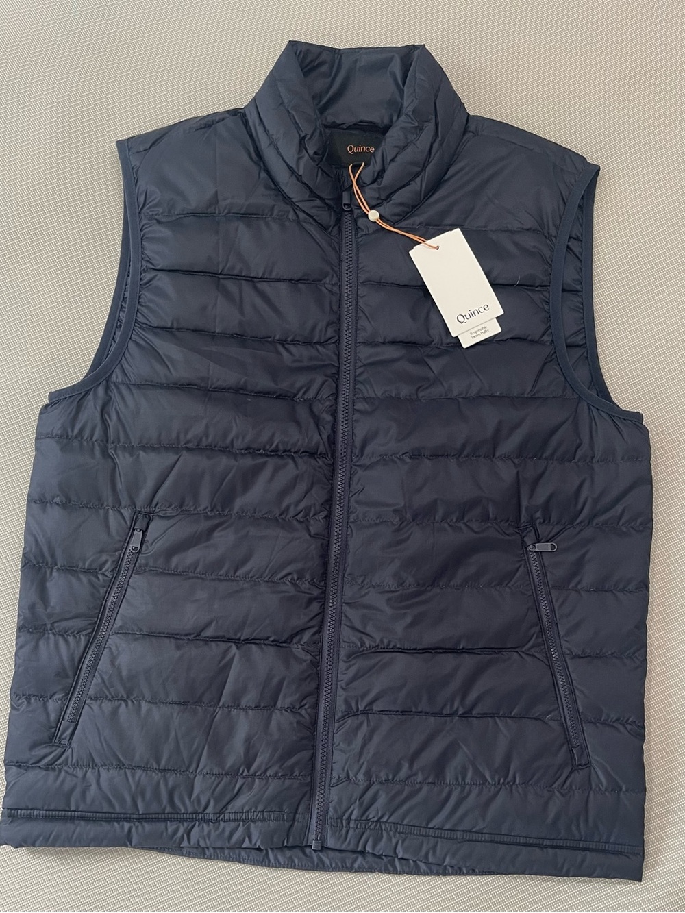 Quince Men’s Navy Puffer Vest - Picture 3 of 5